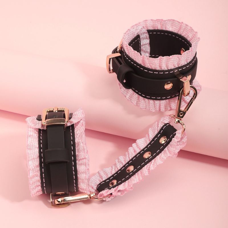 Coffret BDSM Secret Pleasure 7 accessoires + pochette