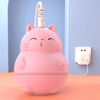Stimulateur Doudou egg en train de se recharger sur prise secteur
