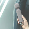 Vibromasseur wand Marcy tenu en main, prêt à l’usage, pour une prise en main intuitive et confortable